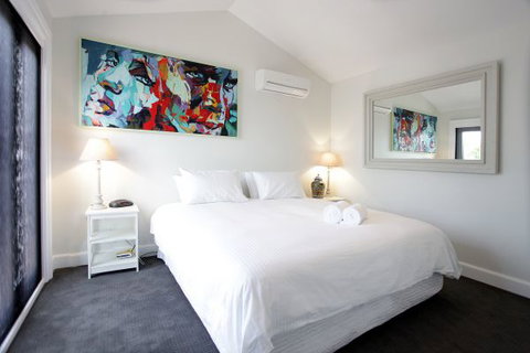 Tannin Apartment - Lightning Ridge Tourism 1