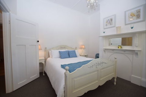 The Provincial Bed & Breakfast - Lightning Ridge Tourism 3