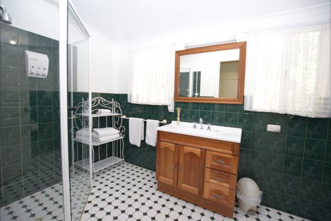 The Provincial Bed & Breakfast - Lightning Ridge Tourism 4