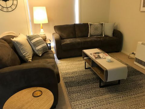 Townhouse On Deas - Lightning Ridge Tourism 2