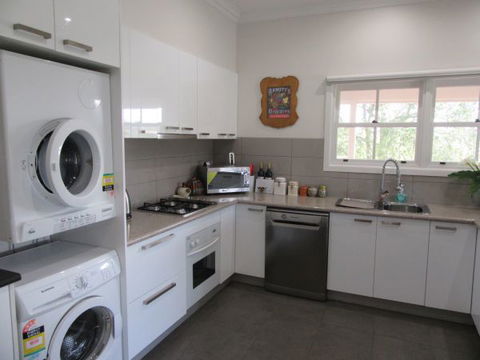 Valley View Cottage - Lightning Ridge Tourism 2