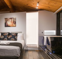 Waterfall Springs Retreat and Wildlife Sanctuary - Lightning Ridge Tourism