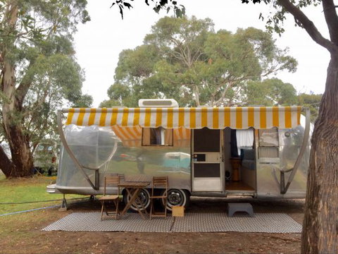 Wanderlings - Lightning Ridge Tourism 2