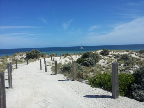 Acushla Accommodation - Lightning Ridge Tourism 0