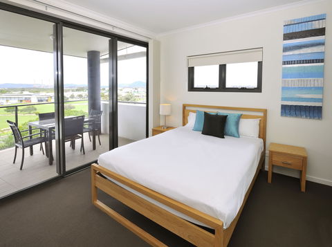 Apartments G60 Gladstone, Managed By Metro Hotels - Lightning Ridge Tourism 2