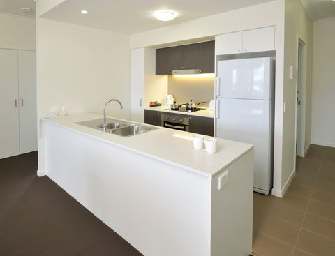 Apartments G60 Gladstone, Managed By Metro Hotels - Lightning Ridge Tourism 4