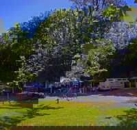 Ardern's Caravan Park Myrtleford - Lightning Ridge Tourism