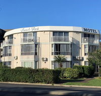 Beach Park Motel - Lightning Ridge Tourism