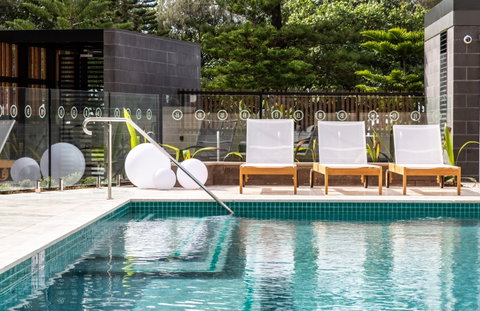 Boardwalk Resort - Lightning Ridge Tourism 1