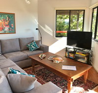 Byron Hinterland Villas - Lightning Ridge Tourism