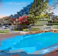 Cedar Cottage - Tudor Village Unit 3 - Lightning Ridge Tourism