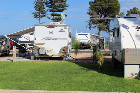 Ceduna Foreshore Caravan Park - Lightning Ridge Tourism 2