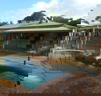 Curtain Fig Motel Yungaburra - Lightning Ridge Tourism