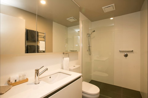Diana Alpine Lodge - Lightning Ridge Tourism 4