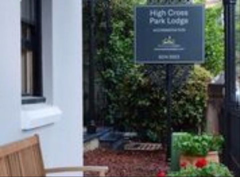 High Cross Park  Lodge - Lightning Ridge Tourism 0