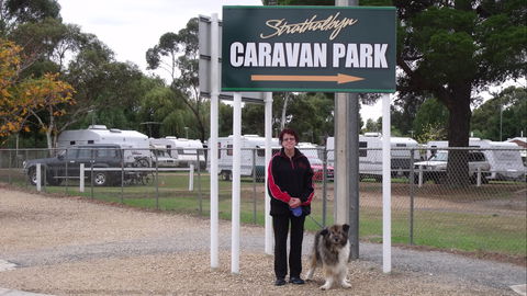 Strathalbyn Caravan Park - Lightning Ridge Tourism 0
