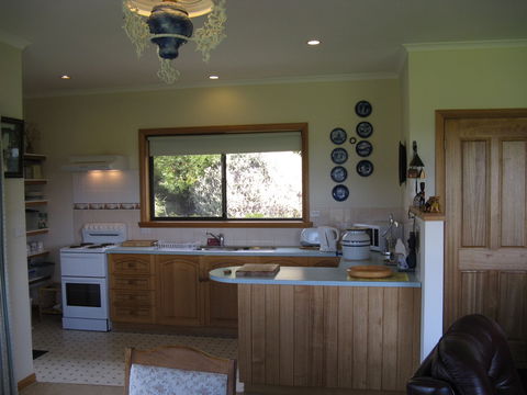 Plovers Ridge Country Retreat - Lightning Ridge Tourism 3