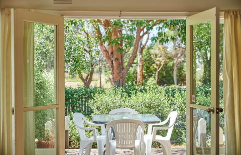 Seahaven Village - Lightning Ridge Tourism 1