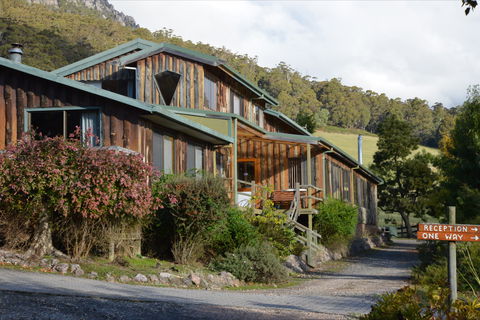 Silver Ridge Retreat - Lightning Ridge Tourism 1