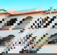 The Med Crescent Head - Lightning Ridge Tourism