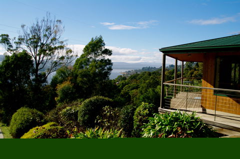 Viewenmore Villa Bed & Breakfast - Lightning Ridge Tourism 0