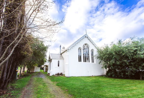 Abbey On Main - Lightning Ridge Tourism 0
