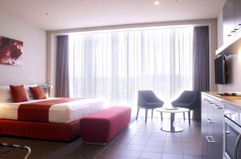 Abode Woden - Lightning Ridge Tourism 0