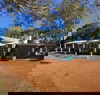 Aintree Cottage - Lightning Ridge Tourism