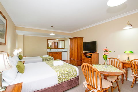 Ballina Heritage Inn - Lightning Ridge Tourism 1