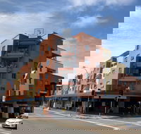 Boulevard on Beaumont apartment hotel - Lightning Ridge Tourism