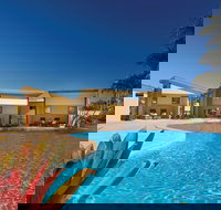 Brisbane Holiday Village - Lightning Ridge Tourism