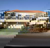Century 21 SouthCoast Hayman - Lightning Ridge Tourism