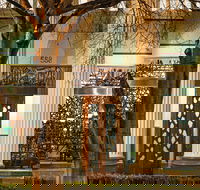 Circa 1928 - a spa hotel - Lightning Ridge Tourism