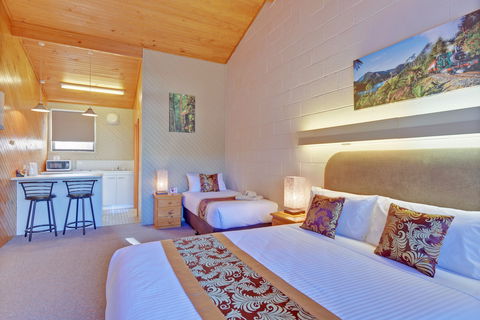 Comfort Inn Gold Rush - Lightning Ridge Tourism 1