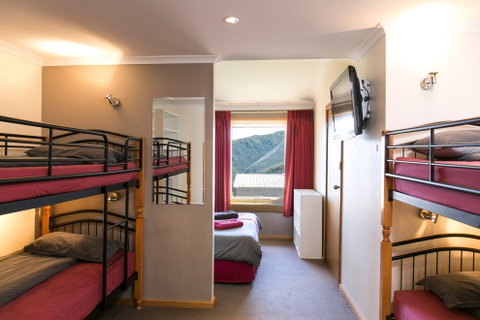 Cooroona Alpine Lodge - Lightning Ridge Tourism 0