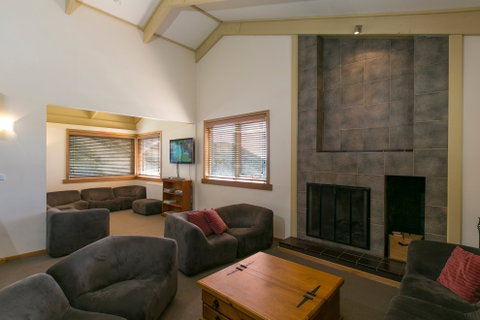 Cooroona Alpine Lodge - Lightning Ridge Tourism 5
