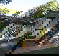 Daly River Roadside Inn - Lightning Ridge Tourism