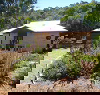 Jalbrook  Estate-  CottagesAlpacasGallery  Function Centre - Lightning Ridge Tourism