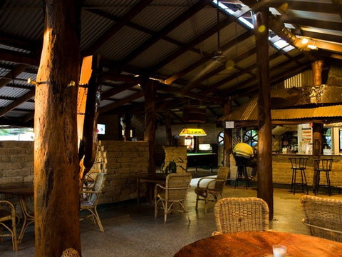 Lazy Lizard Caravan Park - Lightning Ridge Tourism 2