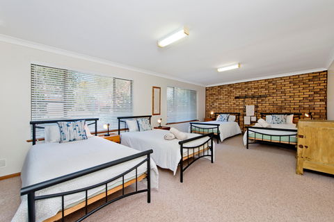 Malmo Sommarhus - Lightning Ridge Tourism 7