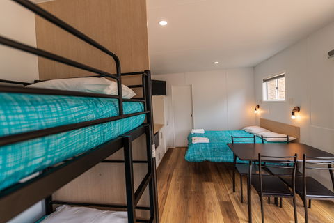 Morgan Riverside Caravan Park - Lightning Ridge Tourism 2