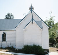 Old White Church Bed and Breakfast - Lightning Ridge Tourism
