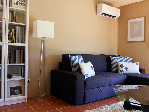 Outlook BnB - Lightning Ridge Tourism 6