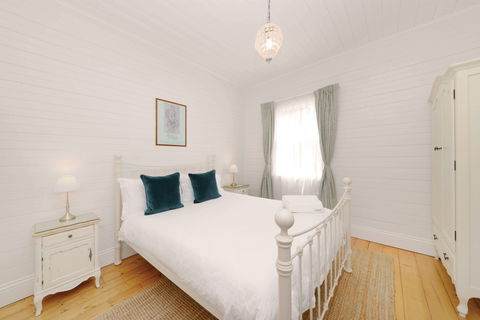 Poets Cottage - Lightning Ridge Tourism 2