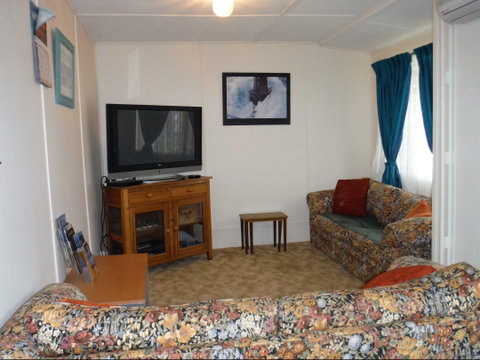 Polly's Shack - Lightning Ridge Tourism 2