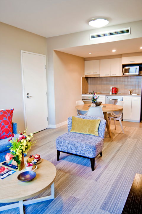 Quest Mascot Apartment - Lightning Ridge Tourism 3