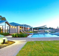 Ramada Resort by Wyndham Seven Mile Beach - Lightning Ridge Tourism