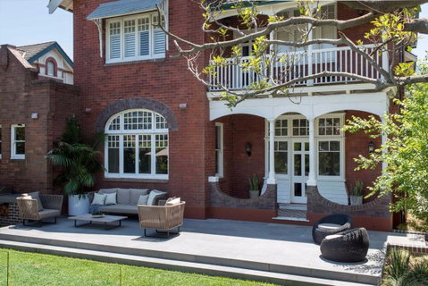 Randwick Manor - Lightning Ridge Tourism 1
