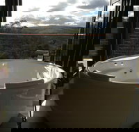 Seclusions - Lightning Ridge Tourism