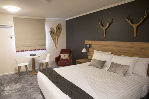 The Sebel Pinnacle Valley Resort - Lightning Ridge Tourism 3